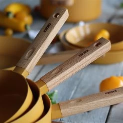 Casserole Ector Induction Aluminium Revêtu Manche En Bois 18 Cm Jaune -Cuisine Soldes Magasin 108003 3 1 Casserole Ector induction aluminium revetu manche en bois 18 cm jaune Ogo