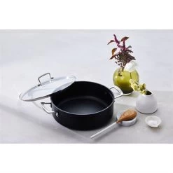 Le Creuset Sauteuse Rondeau Anti-adhérente Les Forgées 30 Cm Et Couvercle En Verre -Cuisine Soldes Magasin 133010 3 1 Sauteuse rondeau anti adherente Les Forgees 30 cm et couvercle en verre Le Creuset