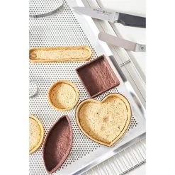 Plaque à Pâtisserie Micro-perforée Professionnelle En Aluminium 40 Cm -Cuisine Soldes Magasin 59000 3 3 Plaque a patisserie micro perforee professionnelle en aluminium 40 cm Mathon